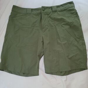 Eastern Mountain Sports hiking shorts, size 14, color forest green